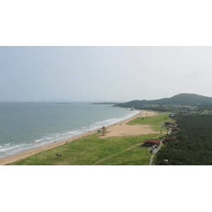 航拍青岛银沙滩海水浴场