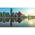 高清青岛五四广场五月的风雕塑倒影延时