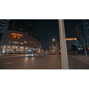 【4K】【步行POV】【云逛街】上海淮海中路夜间街头漫步（西藏南路至雁荡路区间）_超清 4K