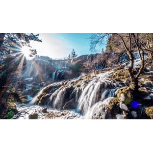 自然风景_小溪水流加速
