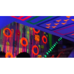 酒吧蹦迪210